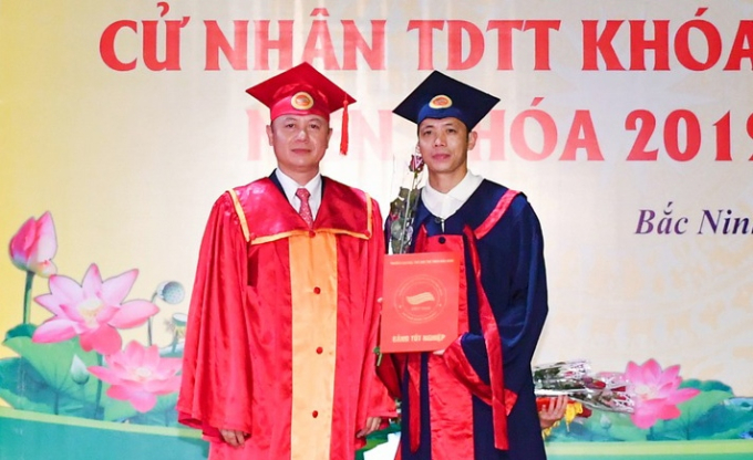 VĐV là ngôi sao nổi tiếng, giàu có vẫn quyết tâm học đại học: Ánh Viên, Huỳnh Như truyền cảm hứng, Văn Quyết có bằng cử nhân tuổi 32- Ảnh 3.